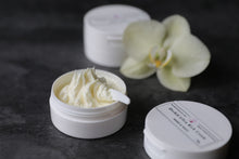 Load image into Gallery viewer, Ultra-Rich Hand &amp; Nail Cream 兰花至润精油护手霜