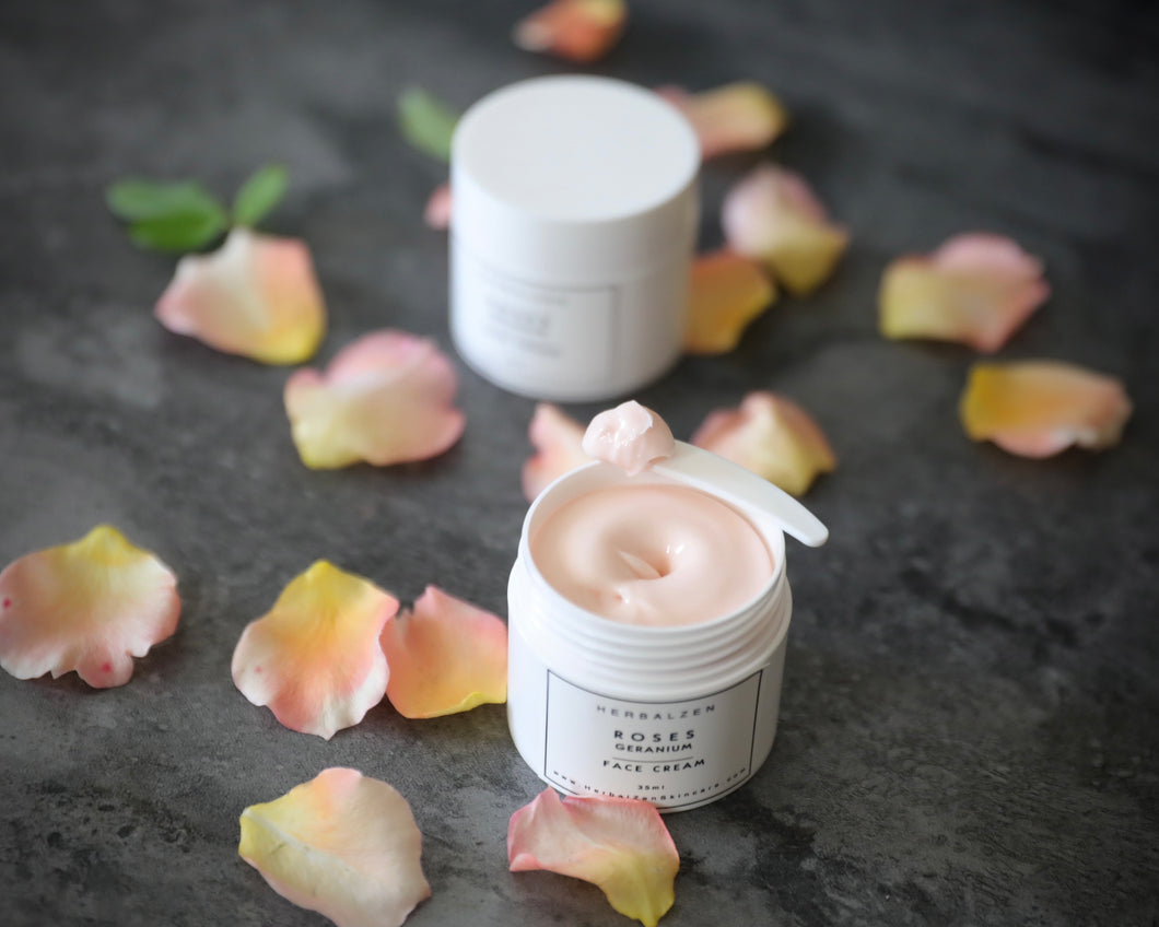 Rose & Pearl White Toning Cream 珍珠玫瑰亮白光彩面霜